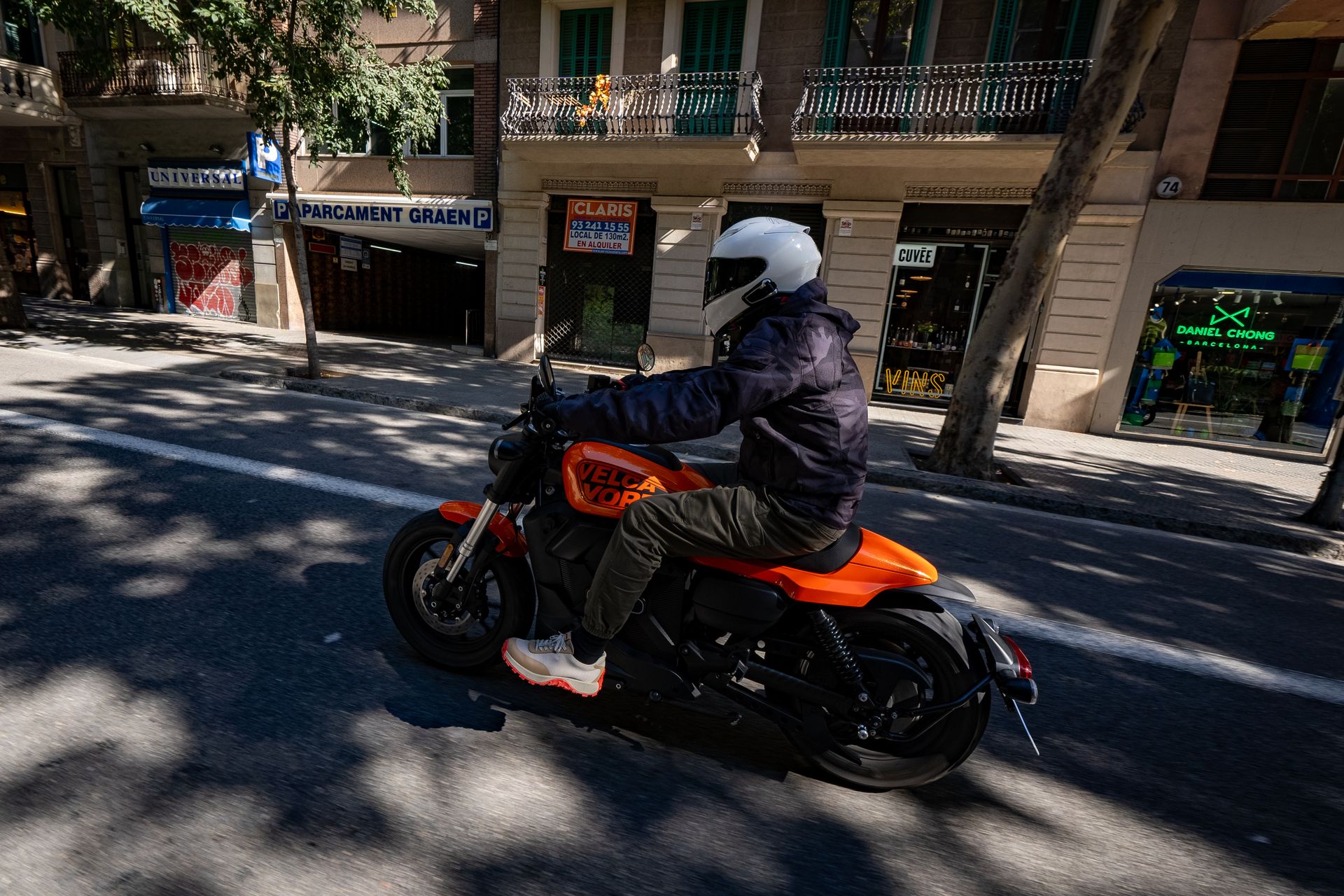 Velca Vortex moto electrica carné de coche