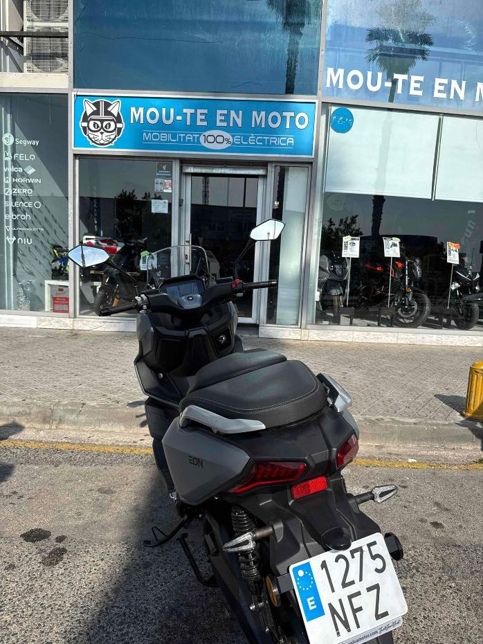 Velca EON Villanova Moute en Moto Velca EON